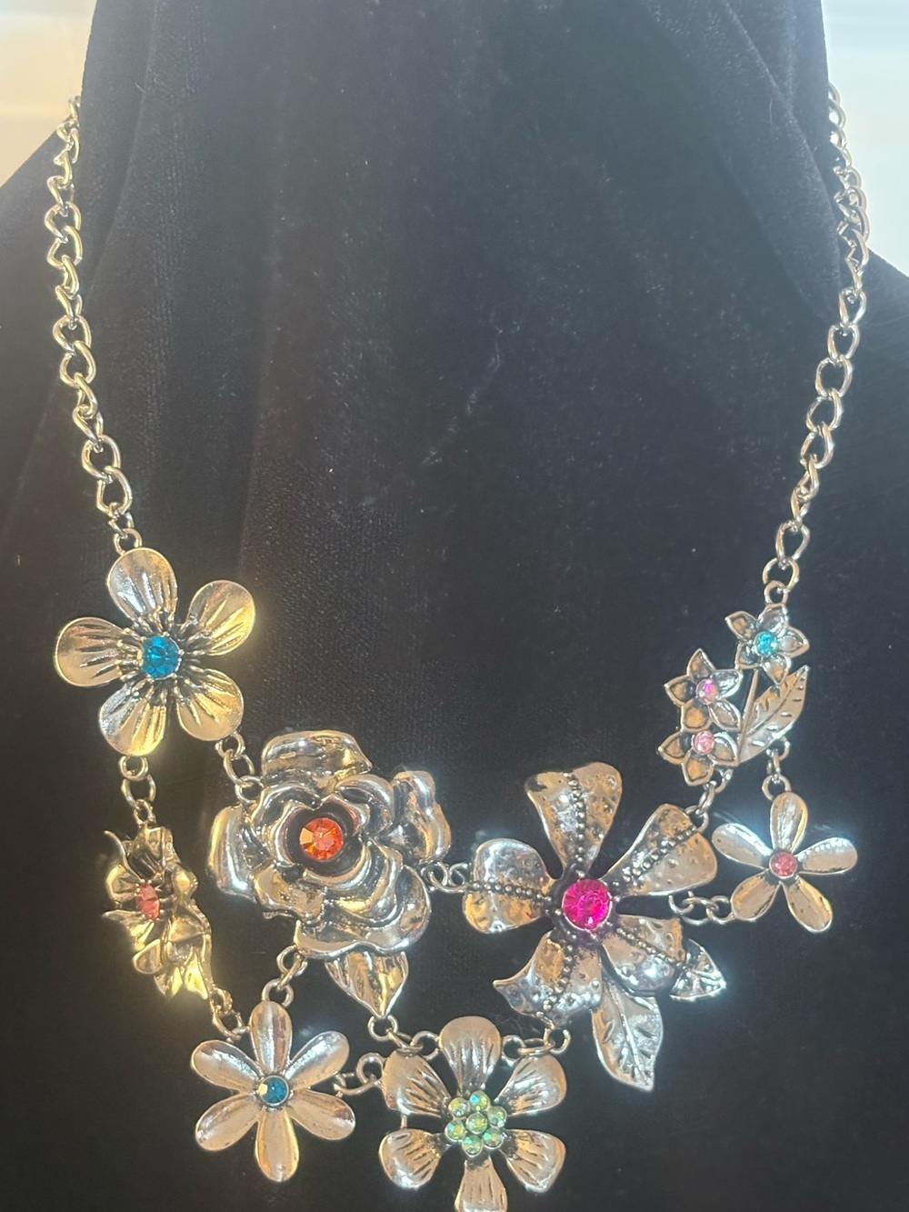 Floral Statement Necklace with Multicolor Stones - Women Jewelry